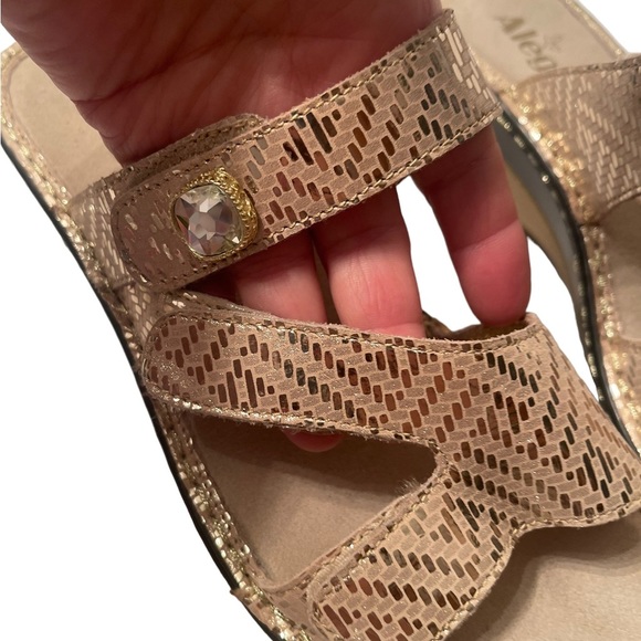 Alegria Wedge Shoes Metallic Gold Size 39 - Picture 7 of 11
